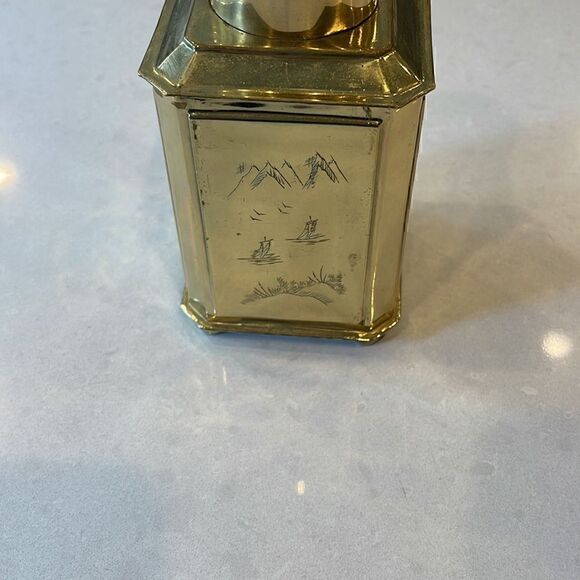 Tea brass vintage container, nice etching on all 4 sides lid fits well. - Picture 4 of 8